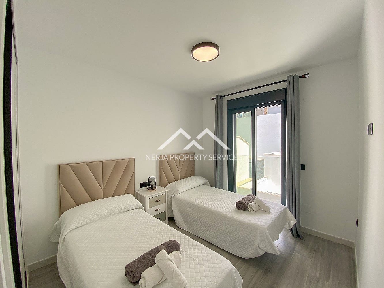 3 camera da letto Casa da affittare in Nerja con piscina - 2.300 € (Rif: 9996189)