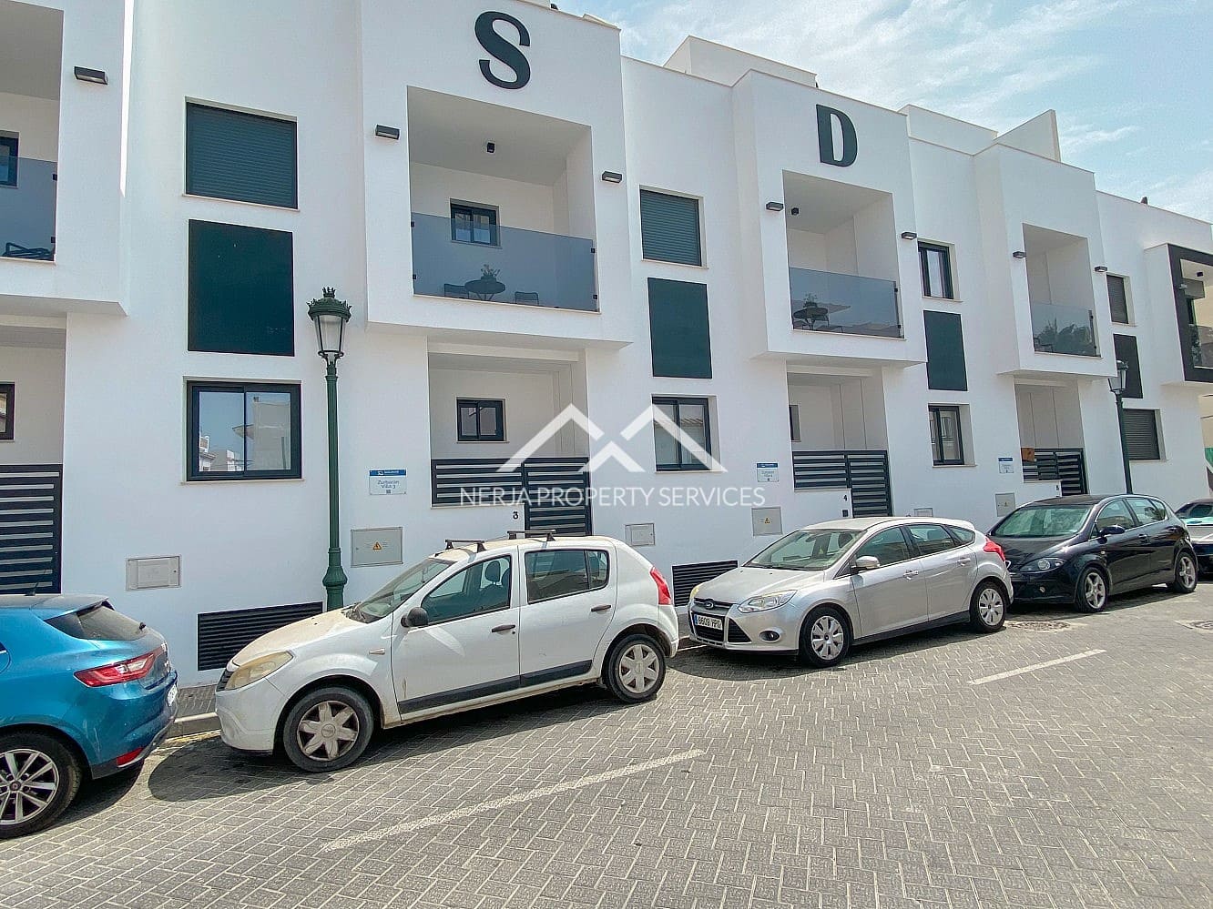 3 camera da letto Casa da affittare in Nerja con piscina - 2.300 € (Rif: 9996189)