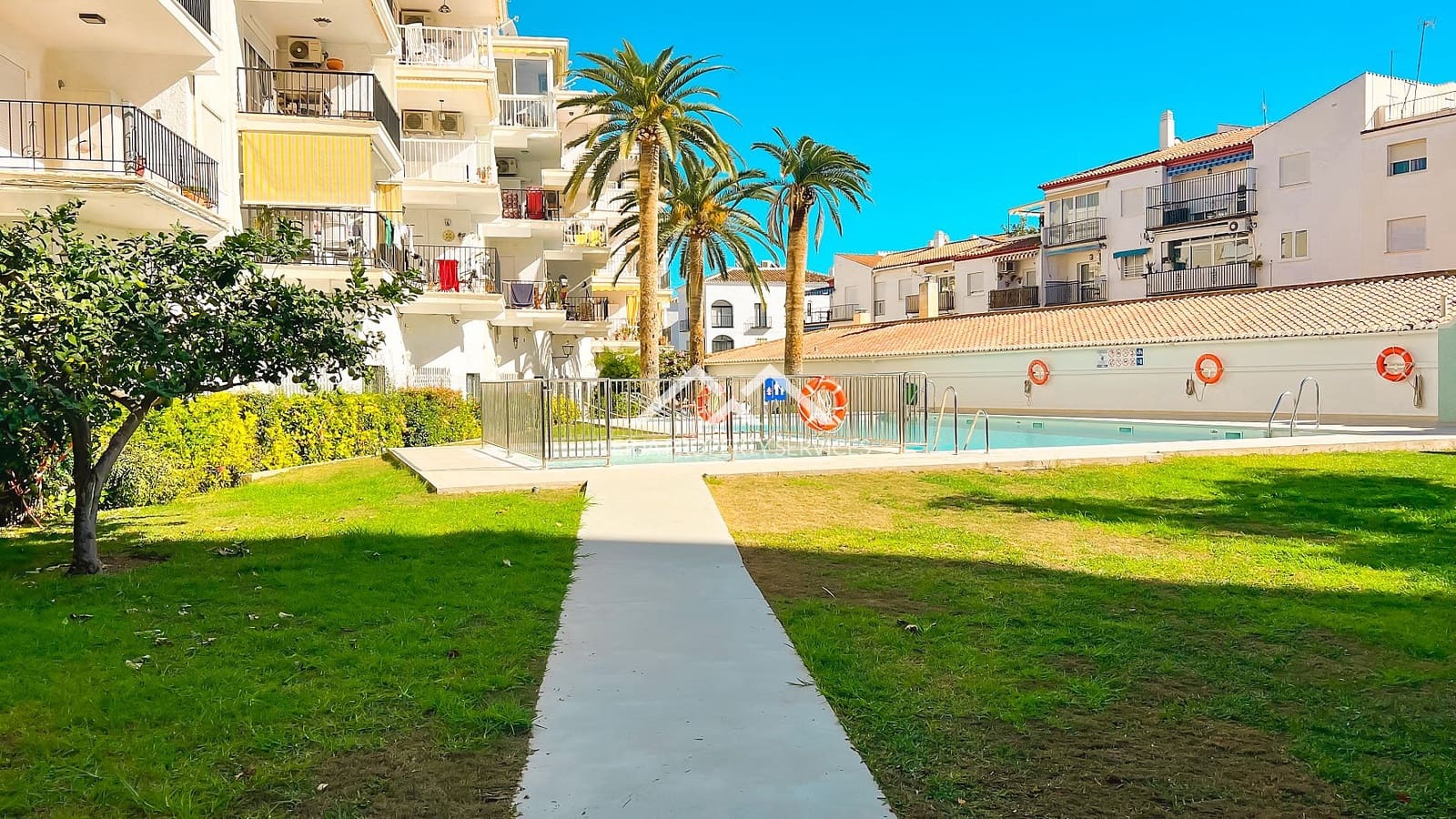 2 soverom Leilighet til salgs i Nerja med svømmebasseng - € 265 000 (Ref: 9997505)