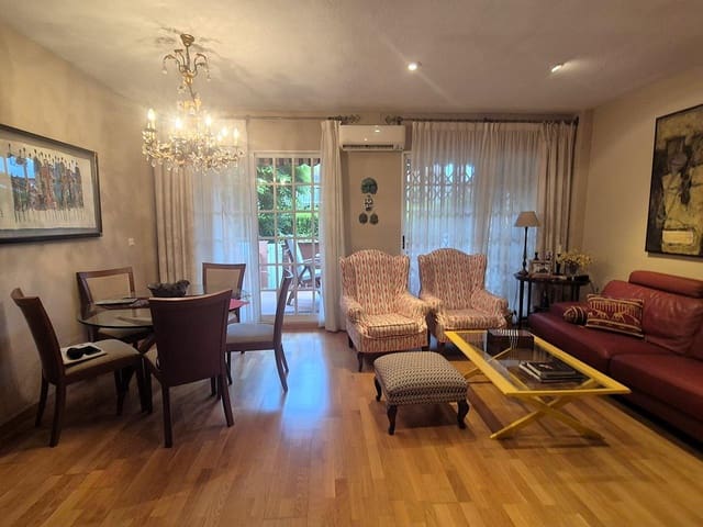 5 soverom Villa til salgs i Cabo de las Huertas, Alicante by med svømmebasseng garasje - € 730 000 (Ref: 10008166)