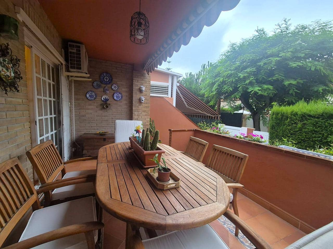 5 soverom Villa til salgs i Alicante by med svømmebasseng garasje - € 730 000 (Ref: 10008166)