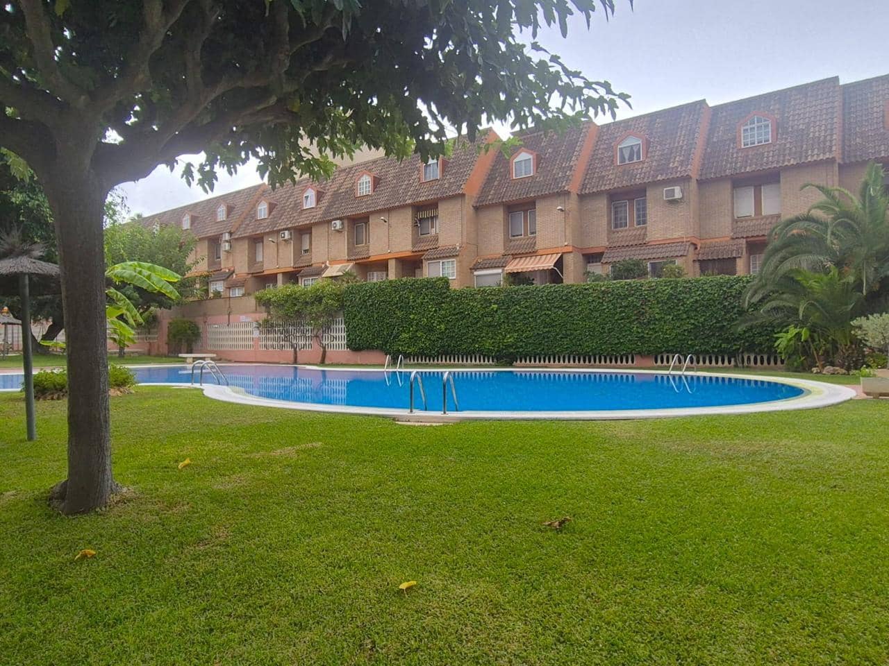 5 soverom Villa til salgs i Alicante by med svømmebasseng garasje - € 730 000 (Ref: 10008166)
