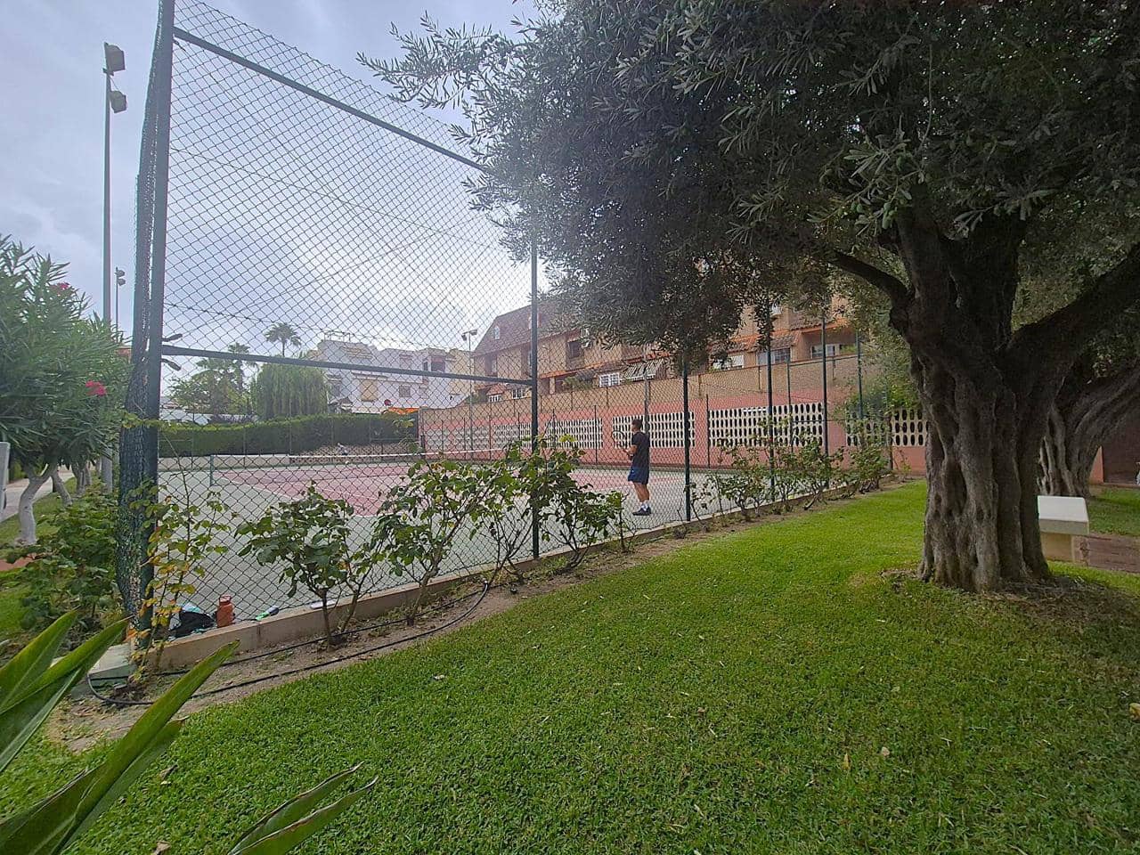 5 soverom Villa til salgs i Alicante by med svømmebasseng garasje - € 730 000 (Ref: 10008166)