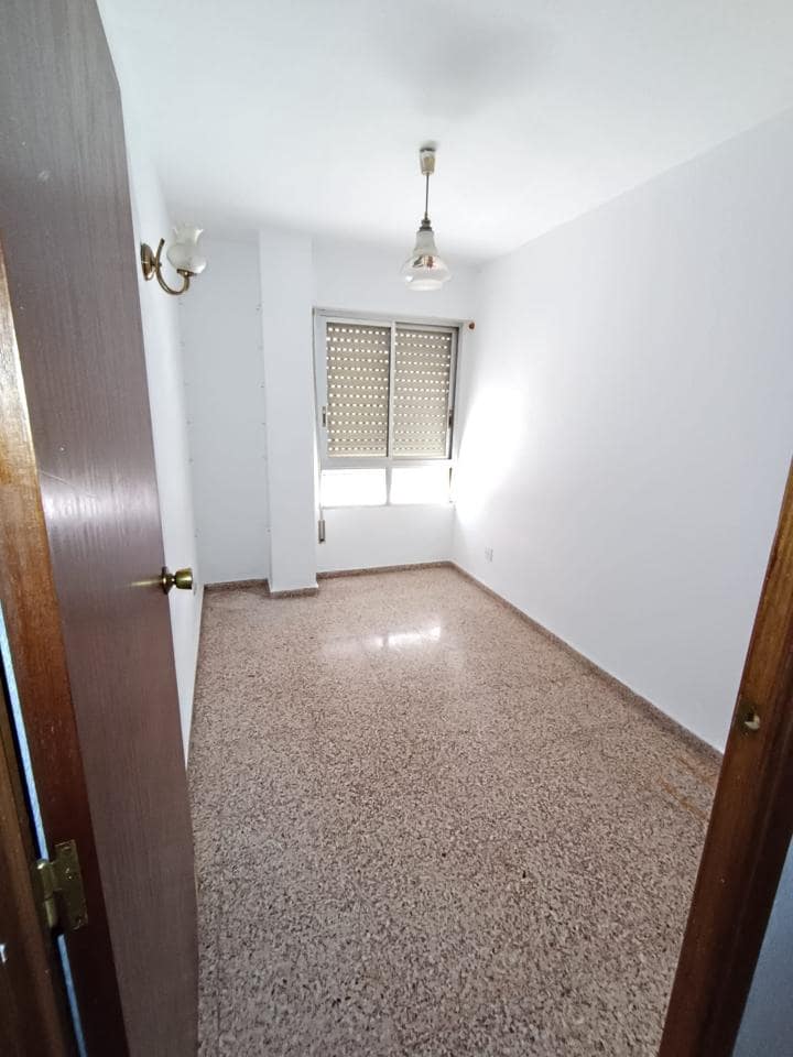 4 Zimmer Wohnung zu verkaufen in Alicante / Alacant Stadt mit Garage - 249.000 € (Ref: 10009715)