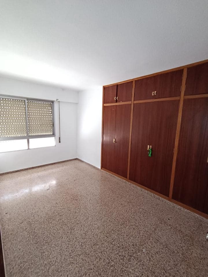 4 Zimmer Wohnung zu verkaufen in Alicante / Alacant Stadt mit Garage - 249.000 € (Ref: 10009715)