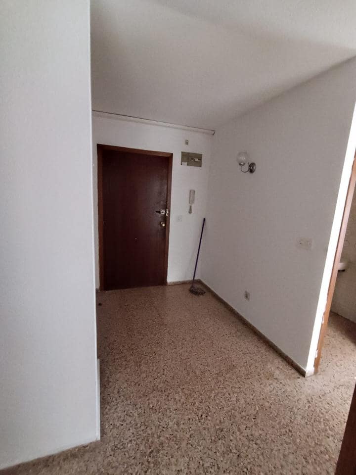 4 Zimmer Wohnung zu verkaufen in Alicante / Alacant Stadt mit Garage - 249.000 € (Ref: 10009715)