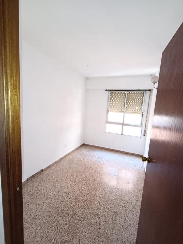 4 Zimmer Wohnung zu verkaufen in Alicante / Alacant Stadt mit Garage - 249.000 € (Ref: 10009715)