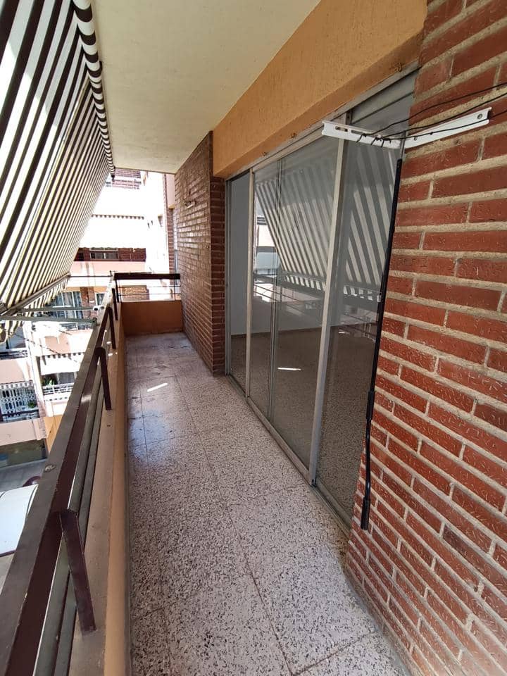 4 Zimmer Wohnung zu verkaufen in Alicante / Alacant Stadt mit Garage - 249.000 € (Ref: 10009715)