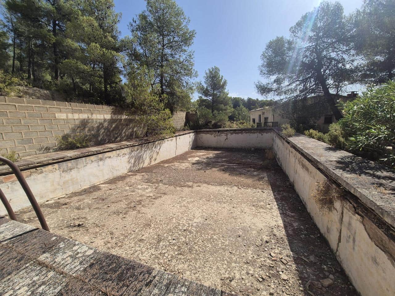 4 sypialnia Finka/Dom wiejski na sprzedaż w Onil z basenem garażem - 250 000 € (Ref: 10014242)