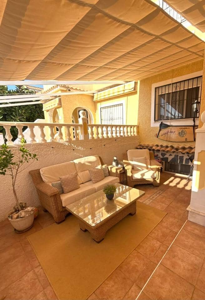 2 sypialnia Willa na sprzedaż w Gran Alacant z basenem garażem - 319 000 € (Ref: 10014655)
