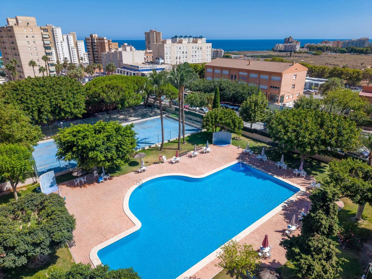 3 bedroom Flat for sale in El Campello with pool garage - € 389,000 (Ref: 10014863)