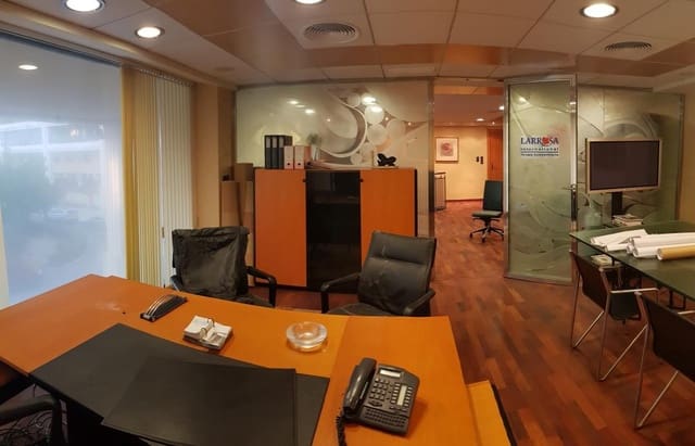 Negocio de 5 habitaciones en Guardamar Playa, Guardamar del Segura en venta - 425.000 € (Ref: 10027557)