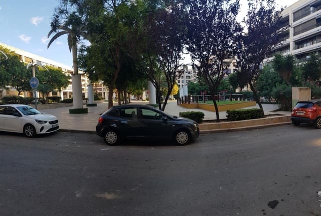Negocio de 5 habitaciones en Guardamar Playa, Guardamar del Segura en venta - 425.000 € (Ref: 10027557)