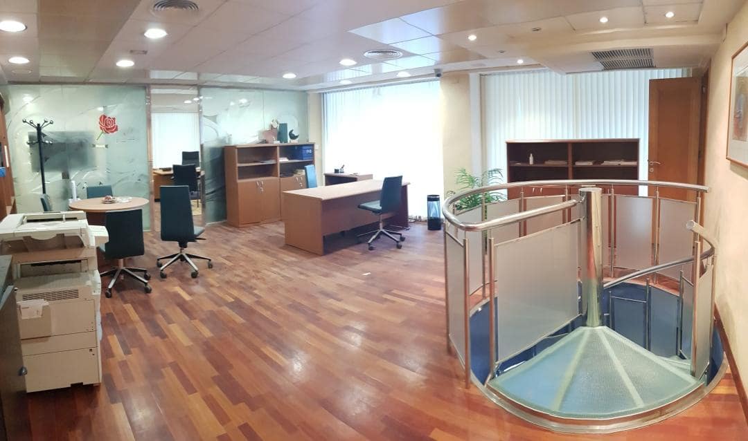 Negocio de 5 habitaciones en Guardamar del Segura en venta - 425.000 € (Ref: 10027557)