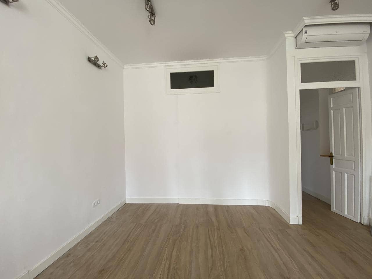 5 bedroom Office for rent in Alicante / Alacant city - € 1,200 (Ref: 10050515)