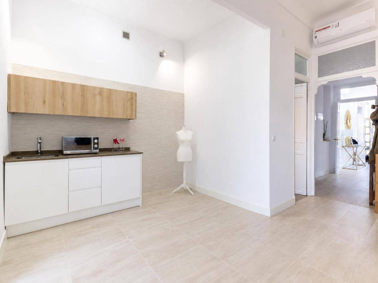 5 bedroom Office for rent in Alicante / Alacant city - € 1,200 (Ref: 10050515)