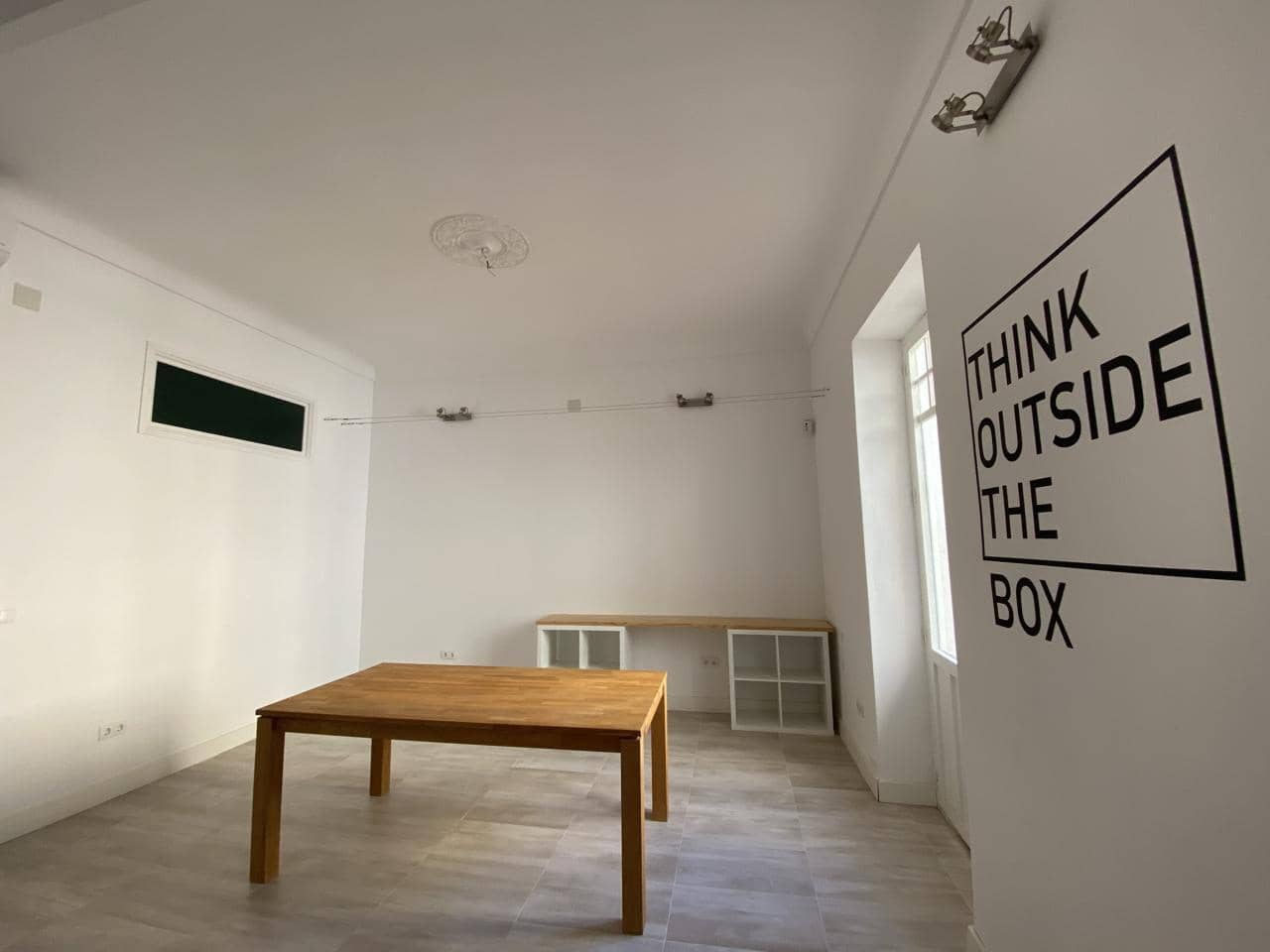 5 bedroom Office for rent in Alicante / Alacant city - € 1,200 (Ref: 10050515)