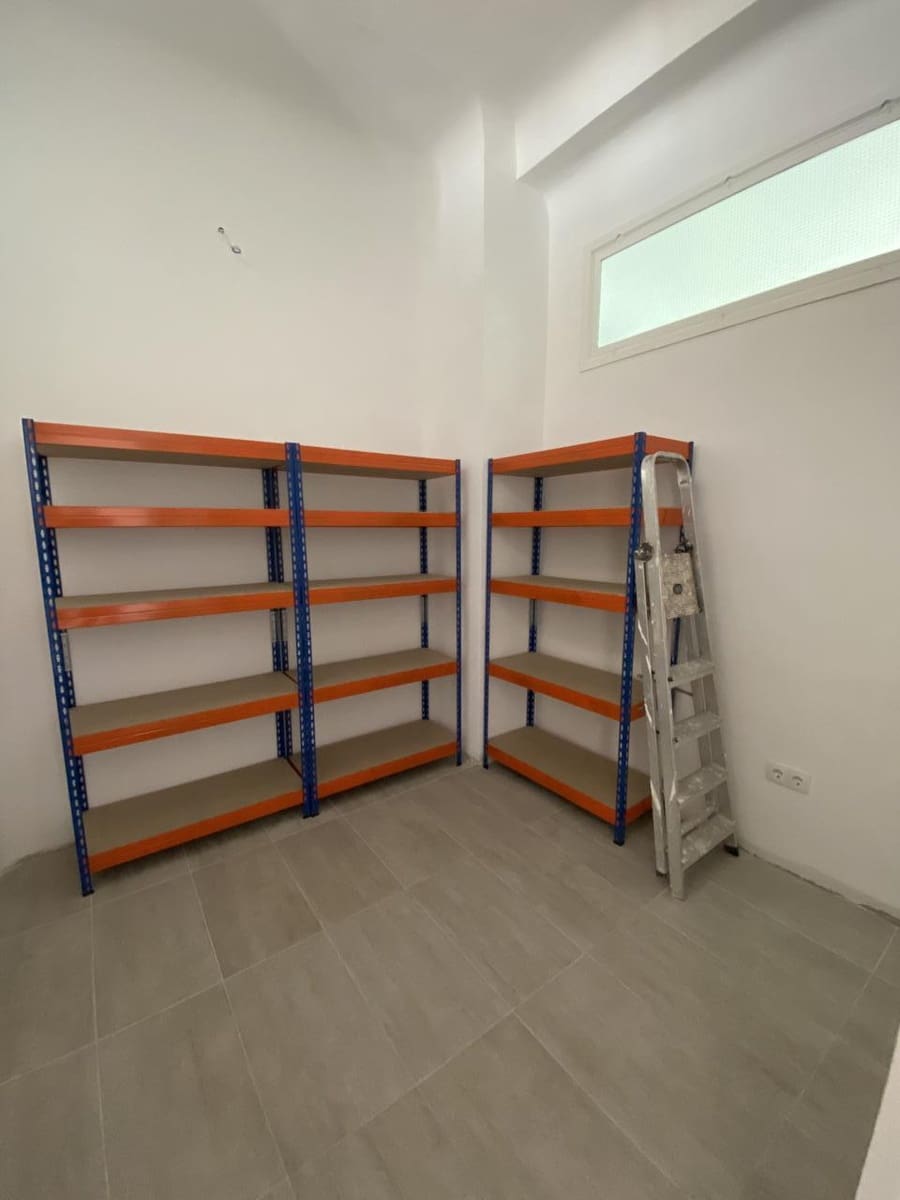 5 bedroom Office for rent in Alicante / Alacant city - € 1,200 (Ref: 10050515)