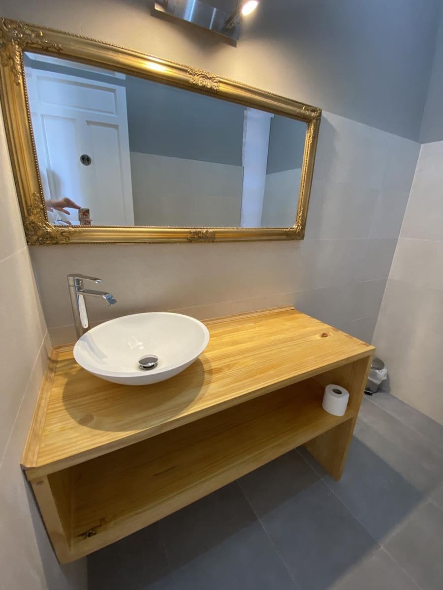 5 bedroom Office for rent in Alicante / Alacant city - € 1,200 (Ref: 10050515)