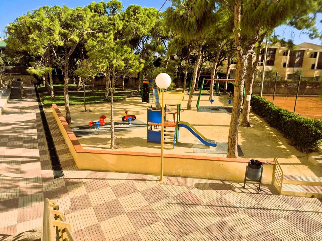 4 soveværelse Lejlighed til salg i Alicante by med swimmingpool garage - € 620.000 (Ref: 10054486)
