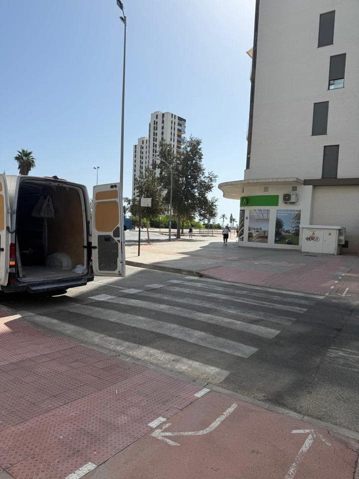 3 sypialnia Biznes do wynajęcia w Miasto Alicante / Alacant - 3 200 € (Ref: 10076934)