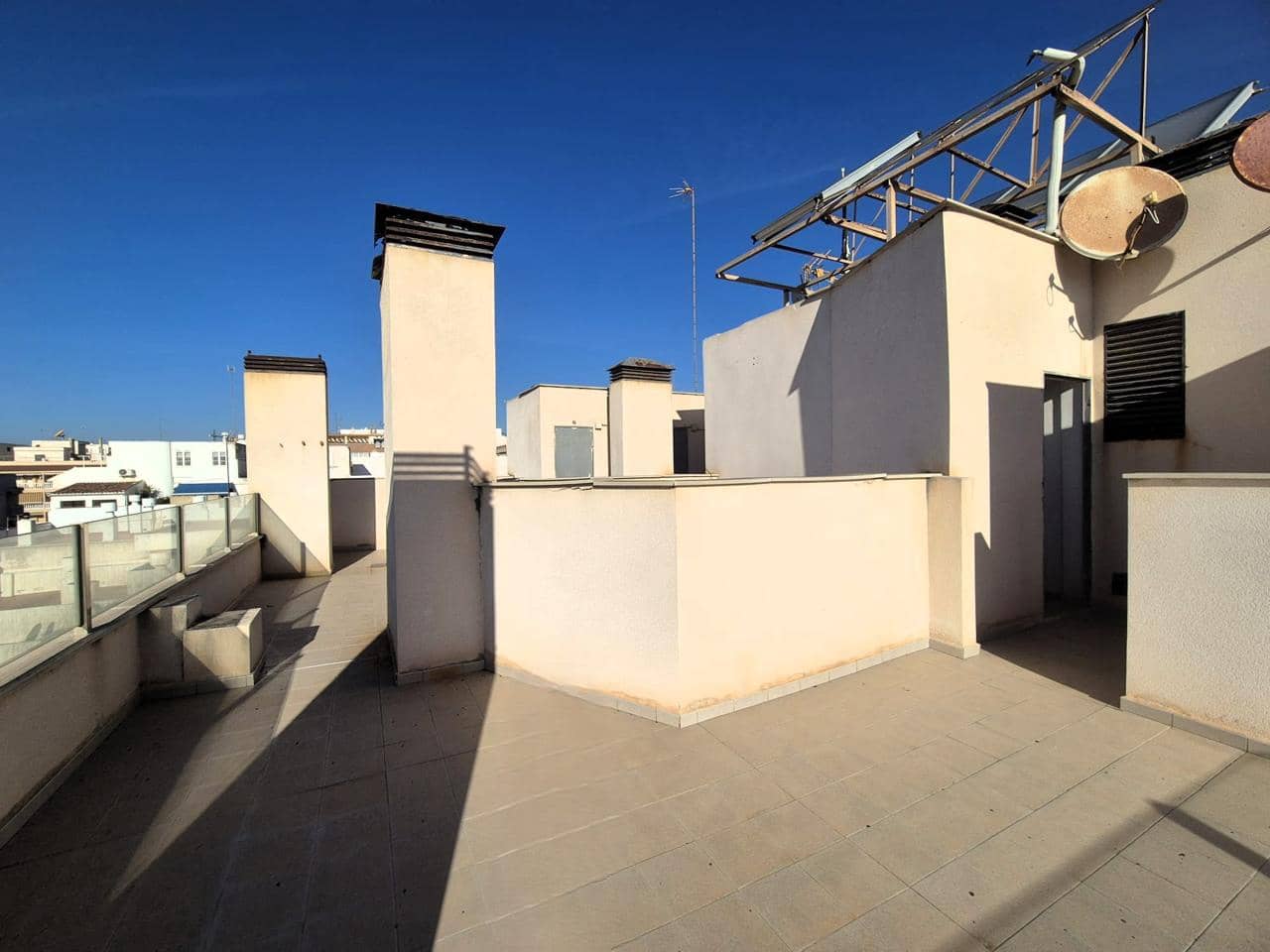 2 sovrum Lägenhet till salu i Guardamar del Segura med garage - 190 000 € (Ref: 10101081)