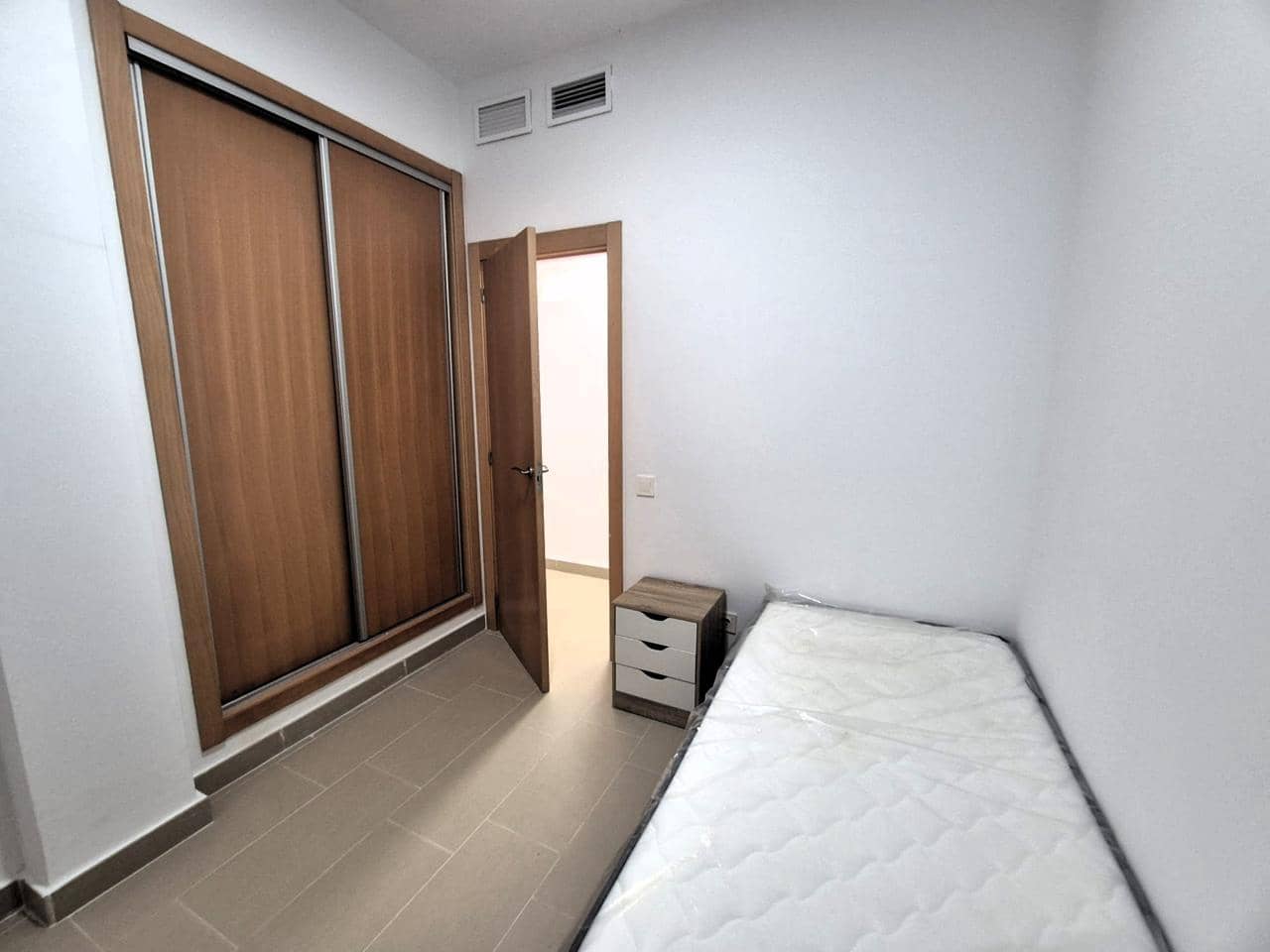 2 sovrum Lägenhet till salu i Guardamar del Segura med garage - 190 000 € (Ref: 10101081)