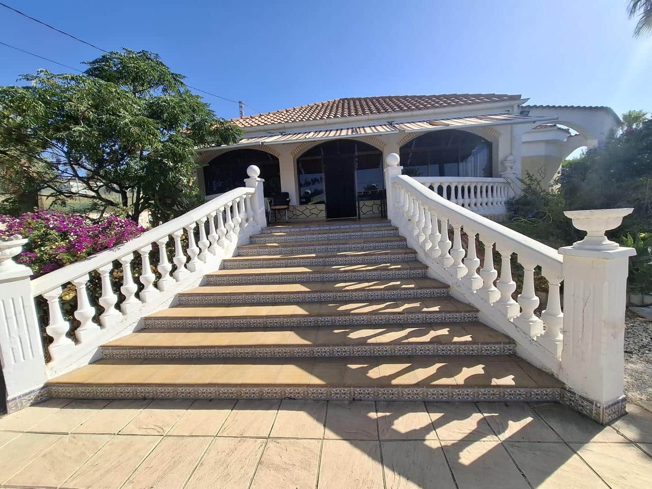 7 soveværelse Villa til salg i Busot med swimmingpool garage - € 386.000 (Ref: 10115996)