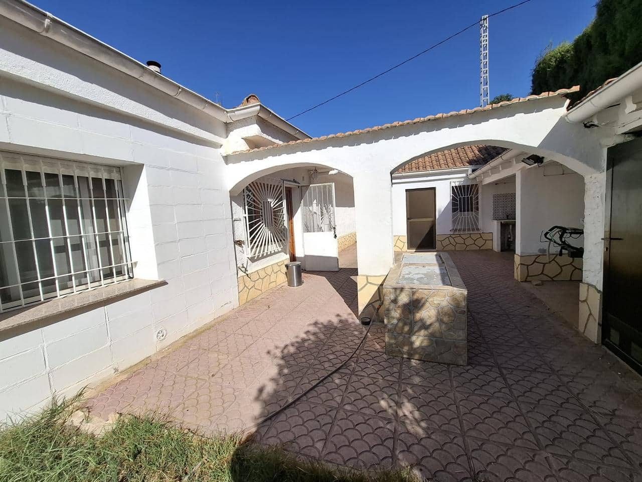 7 soveværelse Villa til salg i Busot med swimmingpool garage - € 386.000 (Ref: 10115996)