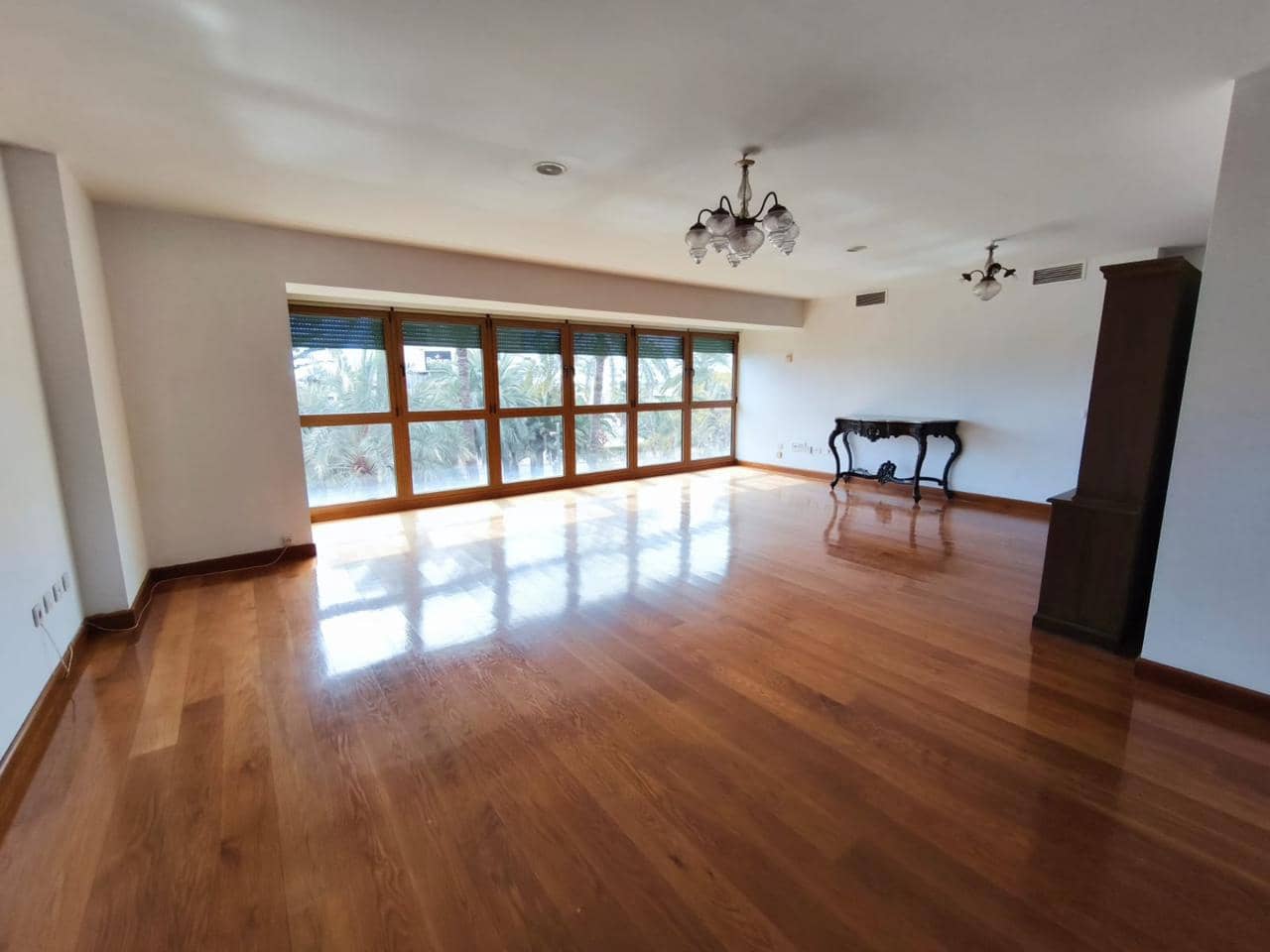 4 soveværelse Lejlighed til salg i Alicante by med garage - € 750.000 (Ref: 10154085)