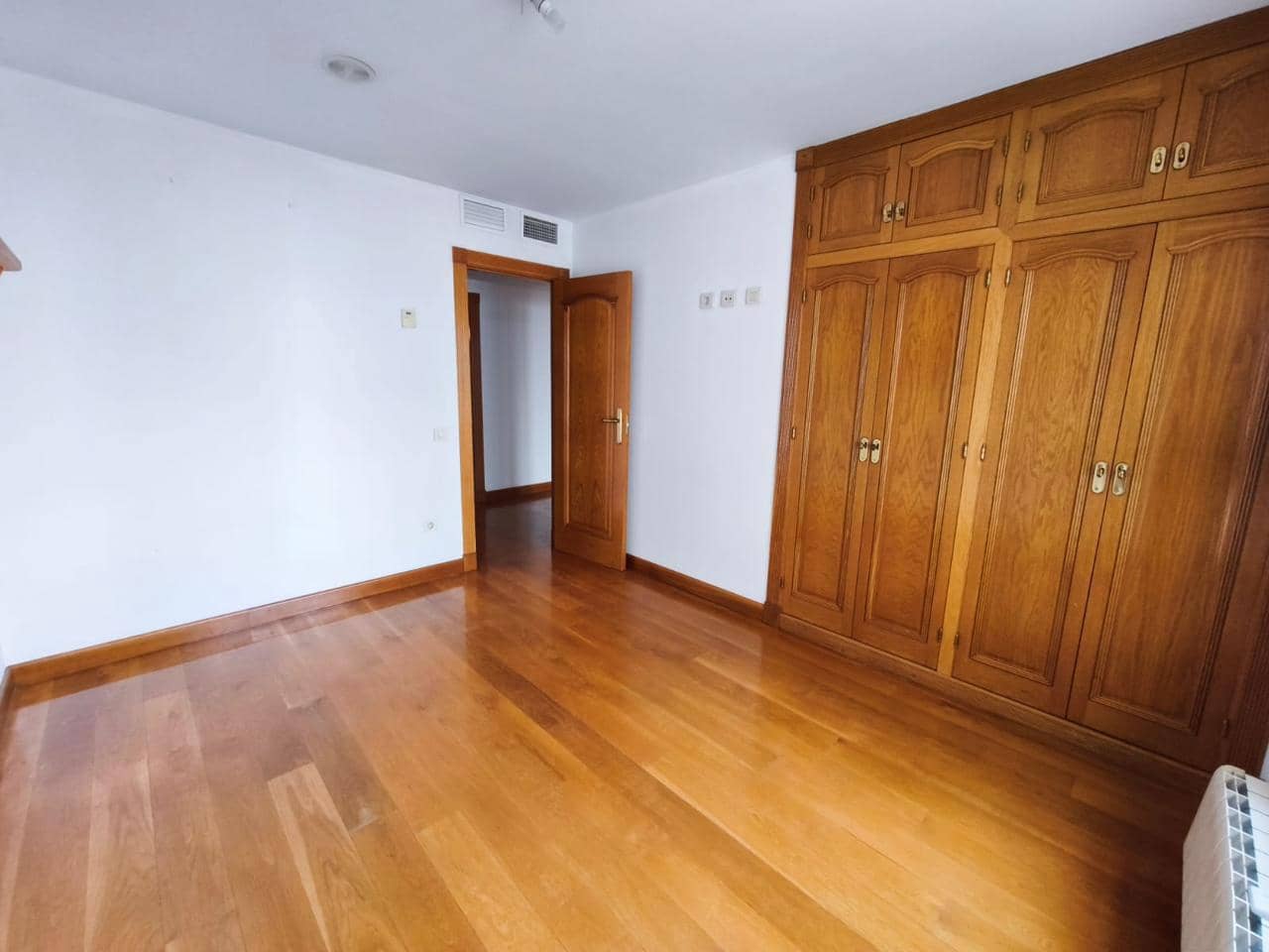 4 soveværelse Lejlighed til salg i Alicante by med garage - € 750.000 (Ref: 10154085)