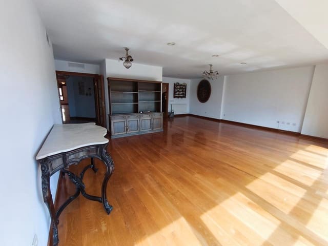 4 soveværelse Lejlighed til salg i Ensanche - Diputacion, Alicante by med garage - € 750.000 (Ref: 10154085)