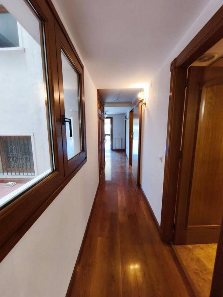 4 soveværelse Lejlighed til salg i Alicante by med garage - € 750.000 (Ref: 10154085)