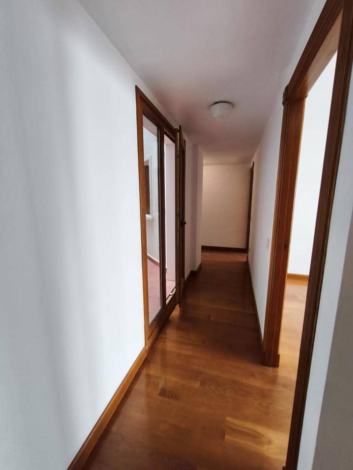 4 soveværelse Lejlighed til salg i Alicante by med garage - € 750.000 (Ref: 10154085)