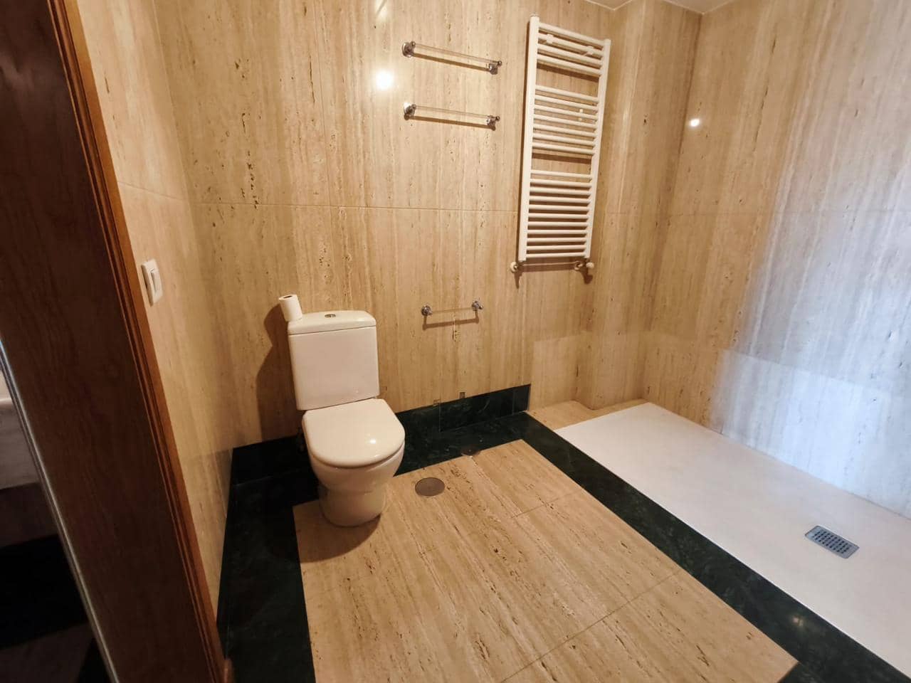 4 soveværelse Lejlighed til salg i Alicante by med garage - € 750.000 (Ref: 10154085)