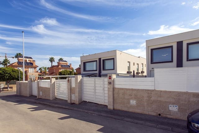 2 soverom Villa til salgs i Monte y Mar, Santa Pola med svømmebasseng garasje - € 440 000 (Ref: 10157023)