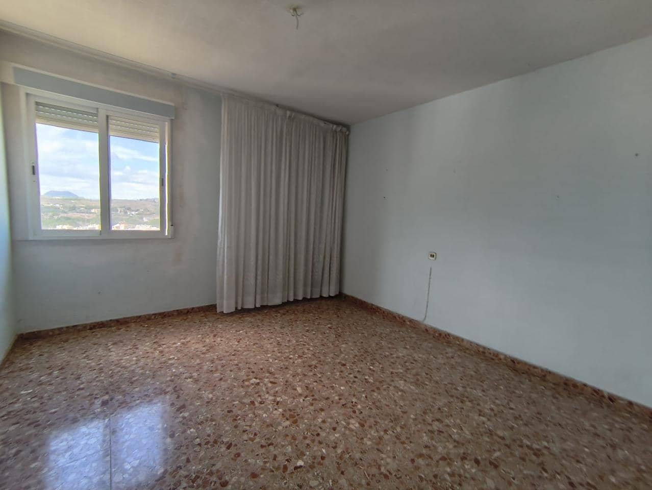 4 bedroom Flat for sale in San Juan de Alicante / Sant Joan d'Alacant - € 390,000 (Ref: 10163216)