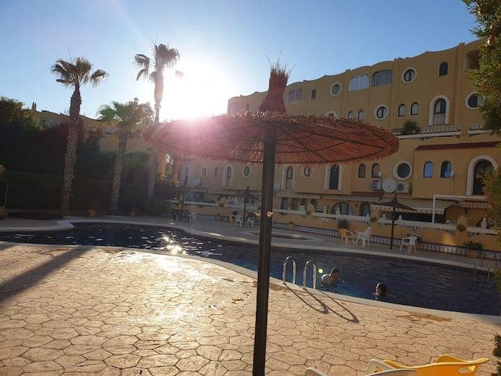 2 soverom Villa til leie i El Campello med svømmebasseng garasje - € 1 350 (Ref: 10181959)