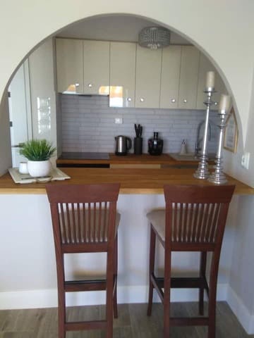 2 soverom Villa til leie i El Campello med svømmebasseng garasje - € 1 350 (Ref: 10181959)