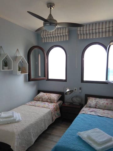 2 soverom Villa til leie i El Campello med svømmebasseng garasje - € 1 350 (Ref: 10181959)