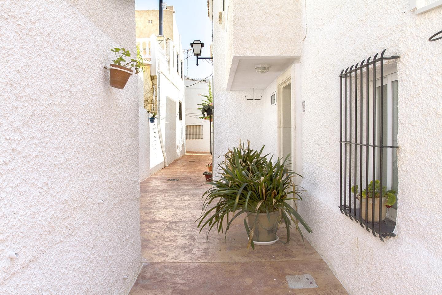 4 slaapkamer Bungalow te koop in Alicante stad met zwembad - € 549.000 (Ref: 10183451)