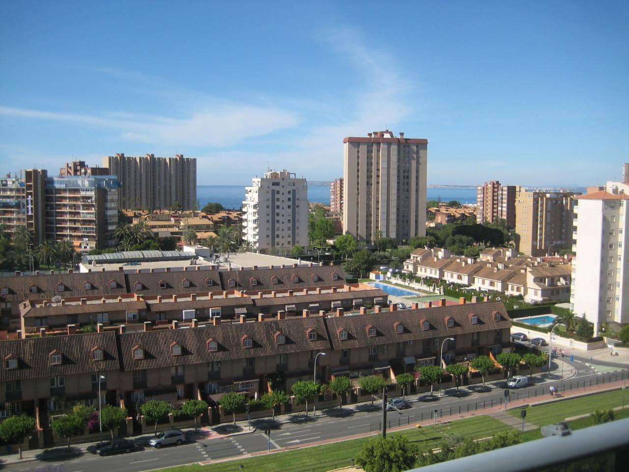 3 bedroom Flat for rent in Alicante / Alacant city with pool garage - € 1,450 (Ref: 5938451)
