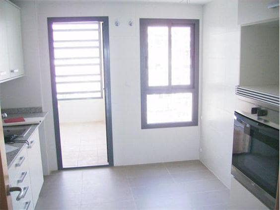 3 bedroom Flat for rent in Alicante / Alacant city with pool garage - € 1,450 (Ref: 5938451)
