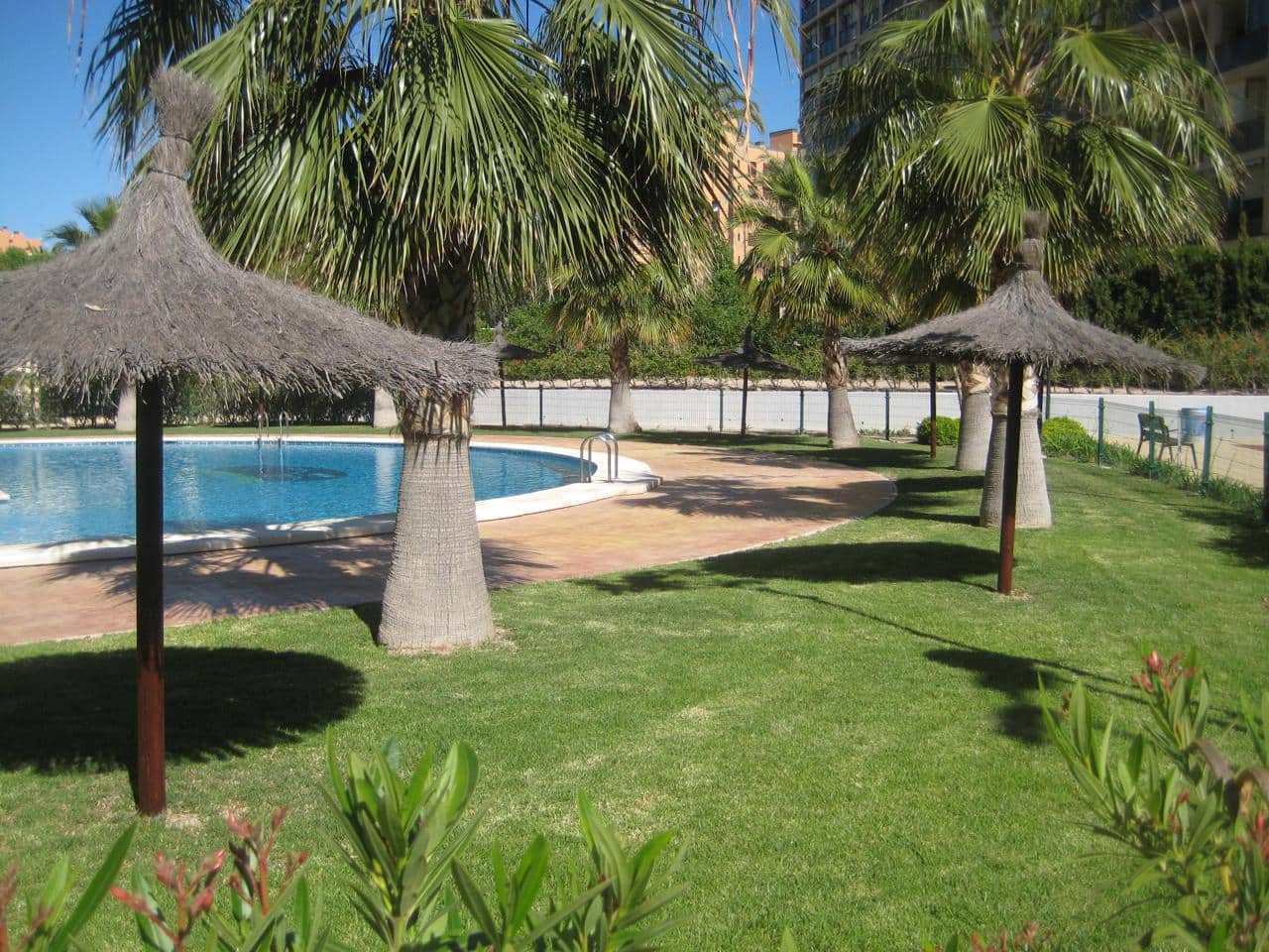 3 bedroom Flat for rent in Alicante / Alacant city with pool garage - € 1,450 (Ref: 5938451)