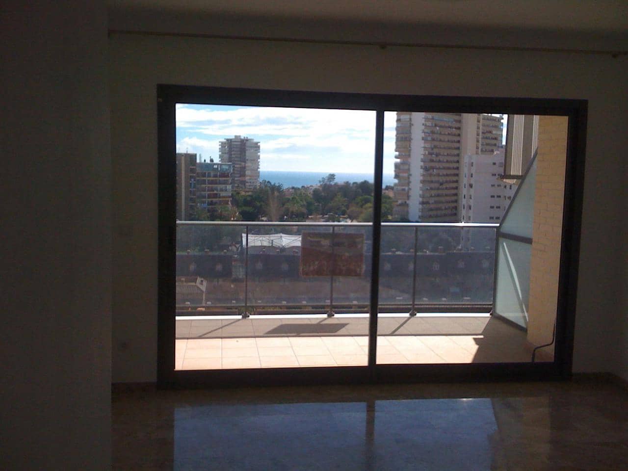 3 bedroom Flat for rent in Alicante / Alacant city with pool garage - € 1,450 (Ref: 5938451)