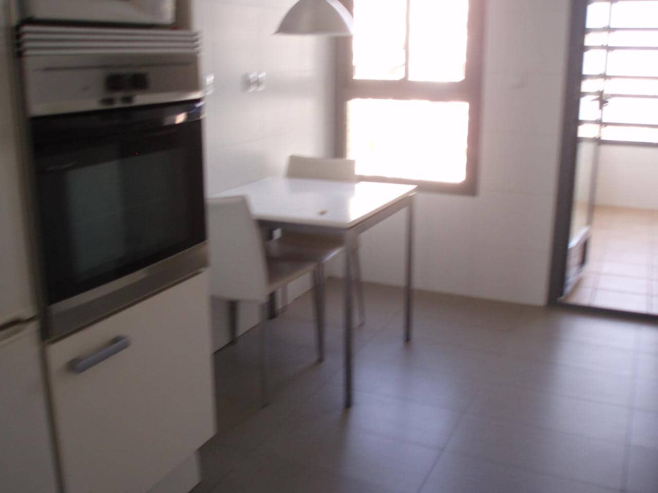 3 bedroom Flat for rent in Alicante / Alacant city with pool garage - € 1,450 (Ref: 5938451)
