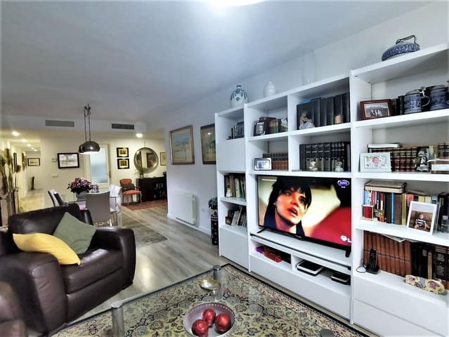 4 soverom Leilighet til salgs i Mercado, Alicante by med garasje - € 385 000 (Ref: 6364041)