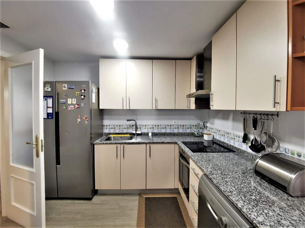4 Zimmer Wohnung zu verkaufen in Alicante / Alacant Stadt mit Garage - 430.000 € (Ref: 6364041)