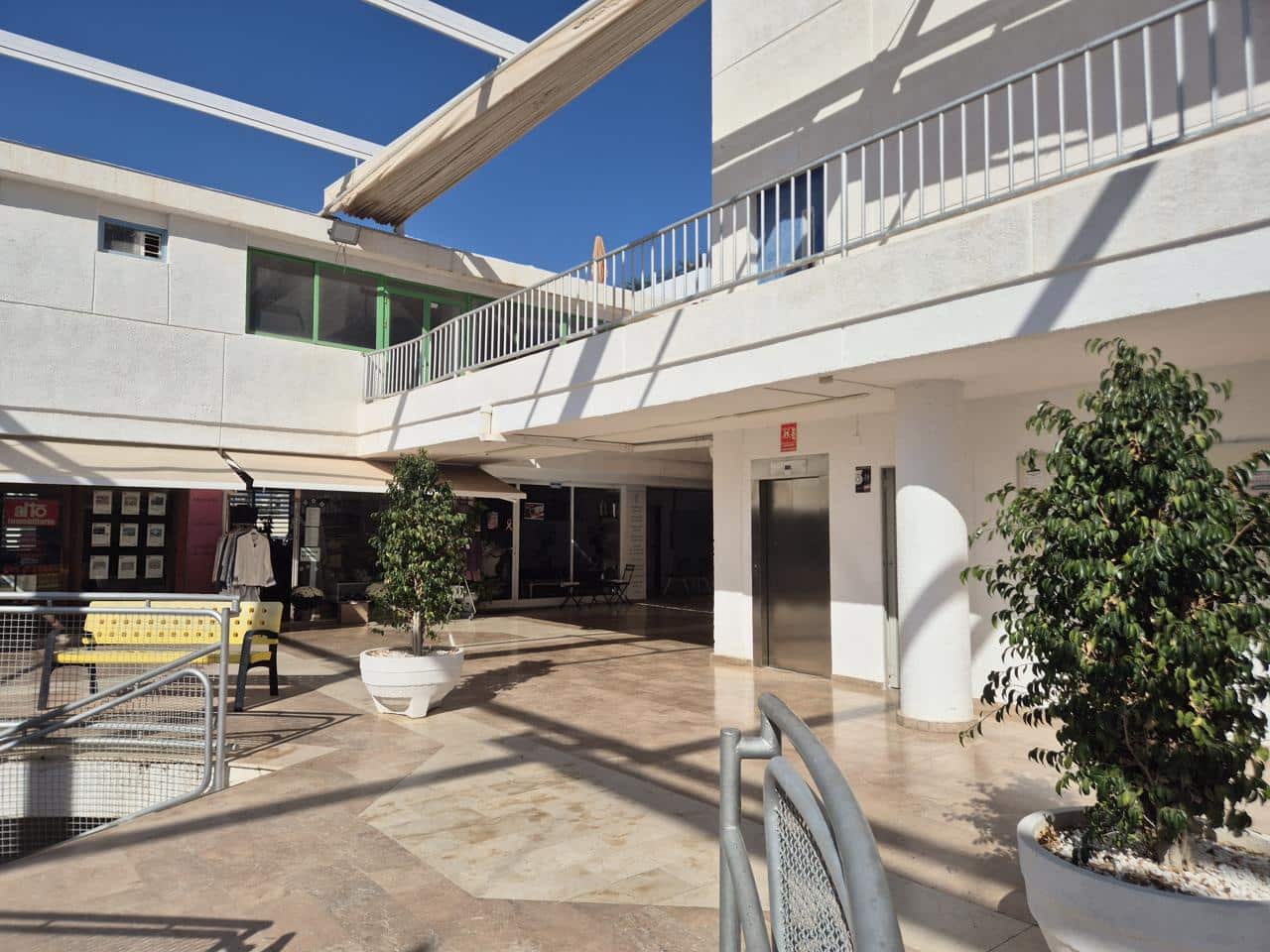 1 soveværelse Virksomhed til leje i Alicante by med garage - € 750 (Ref: 6588421)
