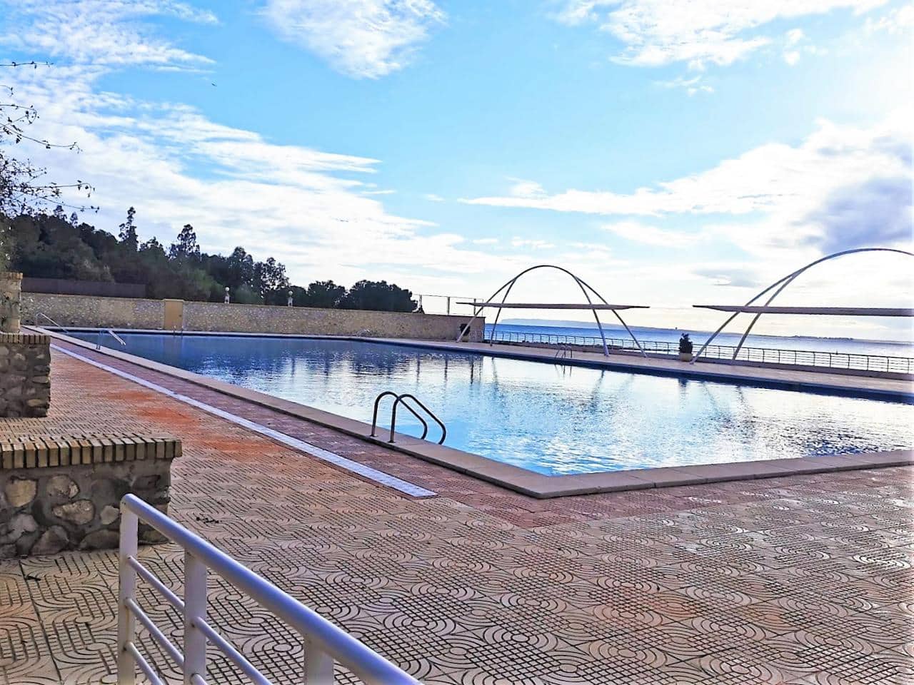 Piso de 4 habitaciones en Cabo de las Huertas en venta con piscina garaje - 625.000 € (Ref: 6598620)